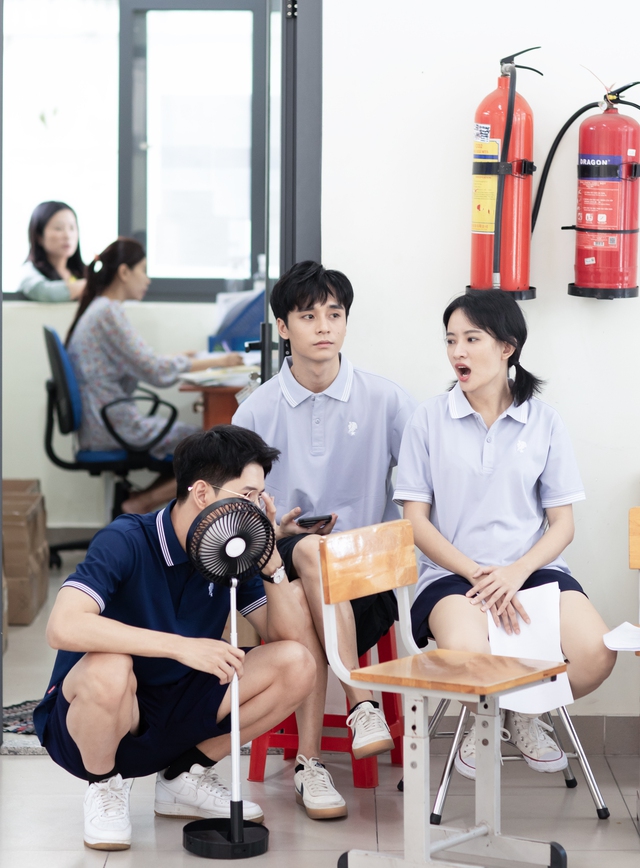 Ca sĩ Juun D kết hợp Trang Hý ra mắt phim đầu tay về học đường - Ảnh 3.