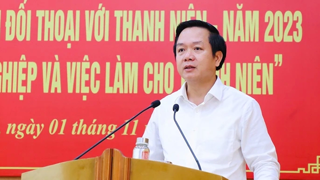 Chủ tịch UBND tỉnh Ninh Bình đối thoại với thanh niên - Ảnh 2.