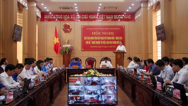 Chủ tịch UBND tỉnh Ninh Bình đối thoại với thanh niên - Ảnh 1. Chủ tịch UBND tỉnh Ninh Bình đối thoại với thanh niên - Ảnh 1.
