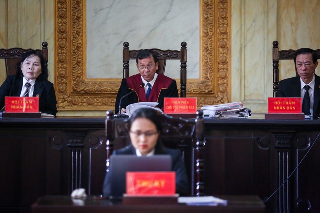 Cựu siêu mẫu Ngọc Thúy cùng chồng cũ chia đôi tài sản trong thời kỳ hôn nhân - Ảnh 2. Cựu siêu mẫu Ngọc Thúy cùng chồng cũ chia đôi tài sản trong thời kỳ hôn nhân - Ảnh 2.