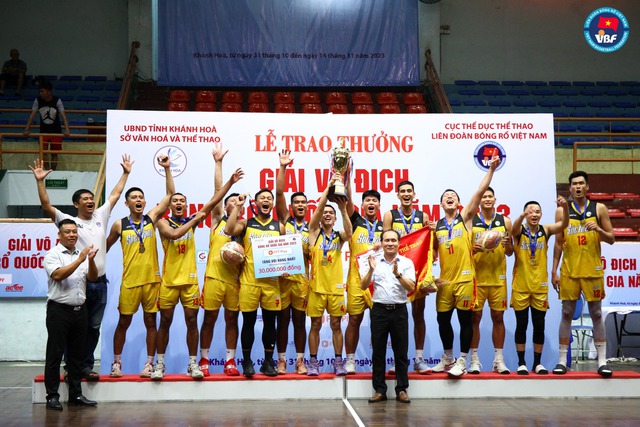 Cầu thủ bóng rổ cao nhất Việt Nam giúp Sóc Trăng lên ngôi vô địch quốc gia - Ảnh 3.