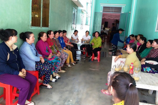 Độc đáo mô hình hùn vàng giúp nhau làm kinh tế của phụ nữ miền Tây - Ảnh 2. Độc đáo mô hình hùn vàng giúp nhau làm kinh tế của phụ nữ miền Tây - Ảnh 2.