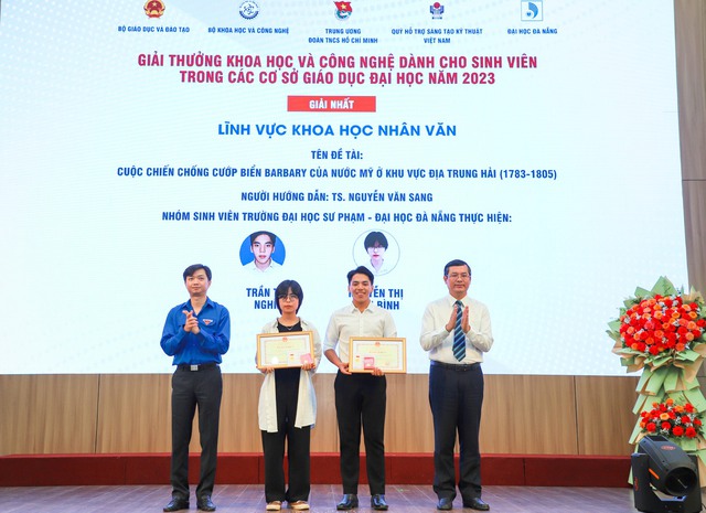 Trao giải thưởng Khoa học - Công nghệ dành cho sinh viên toàn quốc - Ảnh 5. Trao giải thưởng Khoa học - Công nghệ dành cho sinh viên toàn quốc - Ảnh 5.