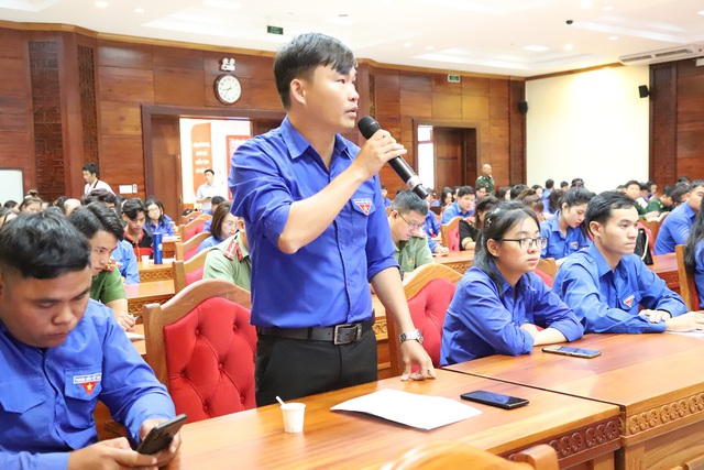 UBND tỉnh Đắk Lắk đối thoại với thanh niên - Ảnh 3.