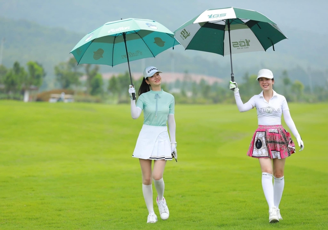 Giữ da trên sân golf – cẩn thận để vừa giữ dáng lại đẹp da - Ảnh 2.