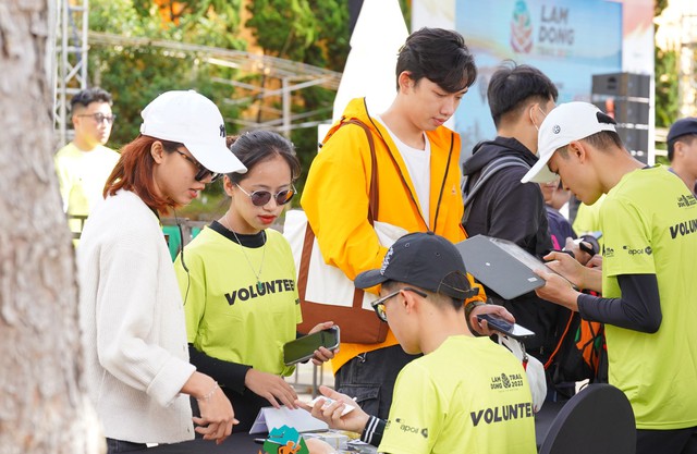 Hơn 2.500 VĐV dự giải chạy địa hình Lâm Đồng Trail 2023 mừng Đà Lạt 130 năm  - Ảnh 3.
