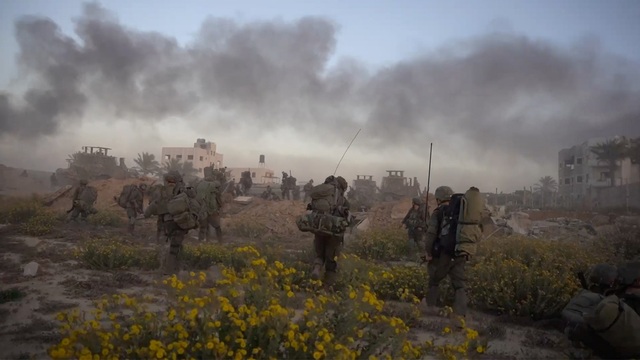 Israel kiểm soát 11 đồn quân sự của Hamas, mở hành lang sơ tán tại Gaza - Ảnh 1.