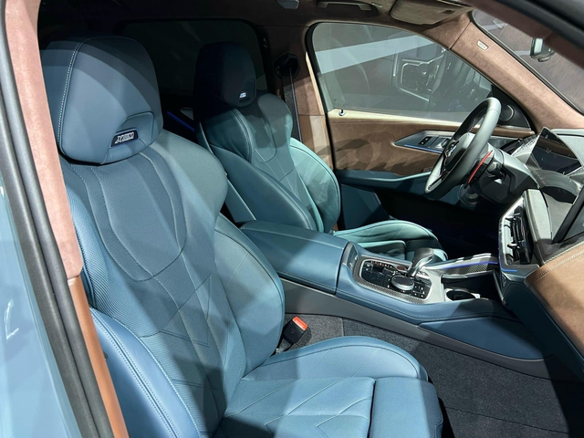BMW XM về Việt Nam, 'đe dọa' Lamborghini Urus với giá 10,999 tỉ đồng - Ảnh 4. BMW XM về Việt Nam, 'đe dọa' Lamborghini Urus với giá 10,999 tỉ đồng - Ảnh 4.