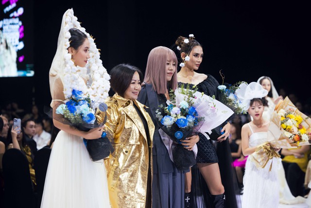 NTK Thảo Nguyễn mang cây bông vải lên sàn diễn tuần lễ thời trang - Ảnh 7.