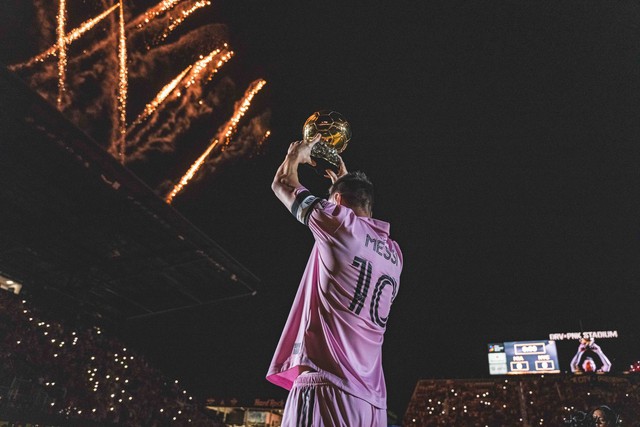 Inter Miami tổ chức triển khai lễ vinh danh hoành tá tràng mang đến Messi - Hình ảnh 2.