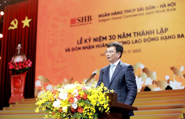 Phó Thống đốc Ngân hàng Nhà nước VN Phạm Thanh Hà đánh giá cao các thành tựu cũng như những đóng góp của SHB