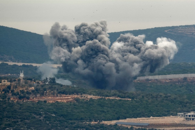 Israel điều tiêm kích tấn công lực lượng Hezbollah, ra tuyên bố cứng rắn - Ảnh 1.