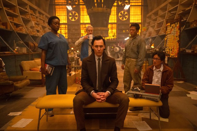 Marvel 'tẩy trắng' Loki giúp Tom Hiddleston tỏa sáng  - Ảnh 3.