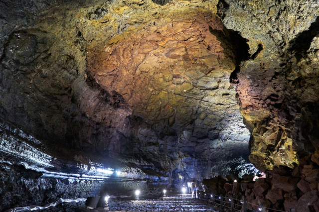 Hang động Manjanggul trên đảo Jeju - Kỳ quan thiên nhiên độc đáo và hấp dẫn  - Ảnh 2.