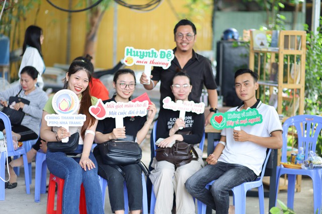 H1: Hơn 500 tăng ni, phật tử tham gia buổi hiến máu nhân đạo vào sáng ngày 12.11 tại TP.Nha Trang Ảnh: Thế Quang H1: Hơn 500 tăng ni,ánhHòaHơntăngniphậttửthamgiahiếnmáutìnhnguyệ<strong>ty lệ cá cược</strong> phật tử tham gia buổi hiến máu nhân đạo vào sáng ngày 12.11 tại TP.Nha Trang Ảnh: Thế Quang