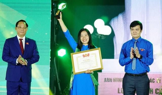 42 thanh niên nông thôn xuất sắc nhận Giải thưởng Lương Định Của - Ảnh 1.