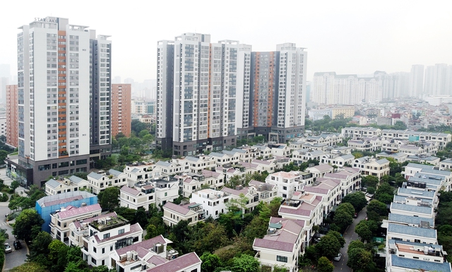 Doanh nghiệp bất động sản cần được tháo gỡ về vốn, thủ tục pháp lý để v ượt qua giai đoạn vô cùng khó khăn hiện nay ẢNH: LÊ QUÂN Doanh nghiệp bất động sản cần được tháo gỡ về vốn, thủ tục pháp lý để v ượt qua giai đoạn vô cùng khó khăn hiện nay ẢNH: LÊ QUÂN