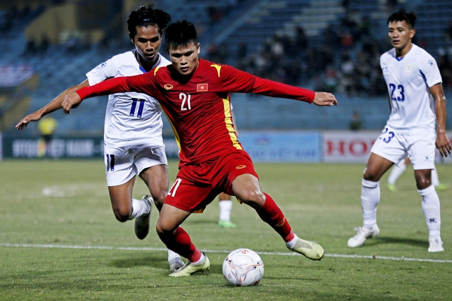 Tuấn Hải (21) được kỳ vọng sẽ ghi bàn trong trận gặp đội Philippines ẢNH: MINH TÚ