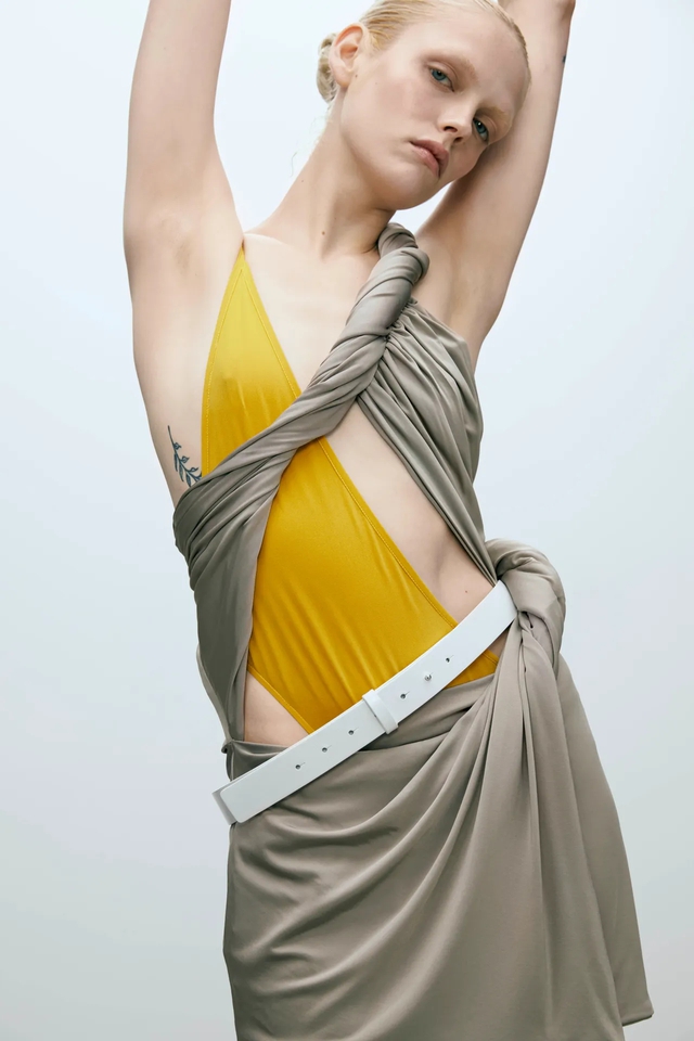 Wrap dress – phong cách váy quấn sành điệu giúp che nhược điểm hoàn hảo - Ảnh 4.