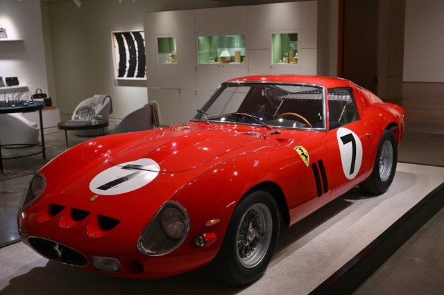 Siêu xe Ferrari 250 GTO đời 1962 bán giá 1.260 tỉ đồng - Ảnh 1.