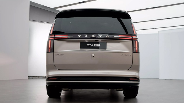 Xe điện gia đình Volvo EM90 'gốc' Trung Quốc có giá gần 2,8 tỉ đồng - Ảnh 2. Xe điện gia đình Volvo EM90 'gốc' Trung Quốc có giá gần 2,8 tỉ đồng - Ảnh 2.