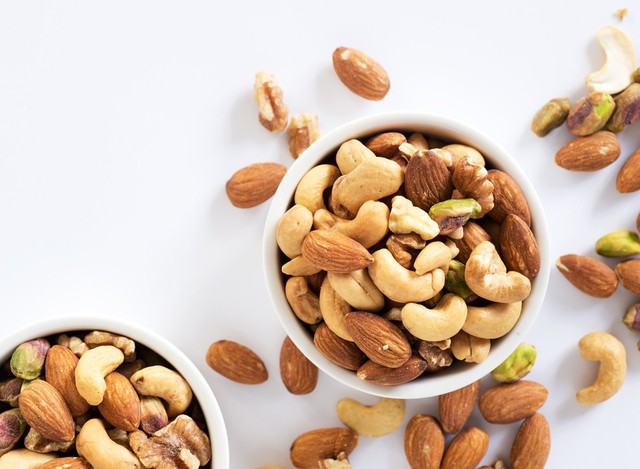 Đói vào ban đêm: Cần chuẩn bị gì trong tủ lạnh để không tăng cân? - Ảnh 2. Đói vào ban đêm: Cần chuẩn bị gì trong tủ lạnh để không tăng cân? - Ảnh 2.