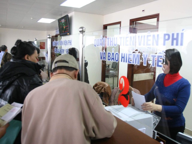 Nguy cơ chi BHYT của Hà Nội vượt dự toán - Ảnh 1. Nguy cơ chi BHYT của Hà Nội vượt dự toán - Ảnh 1.