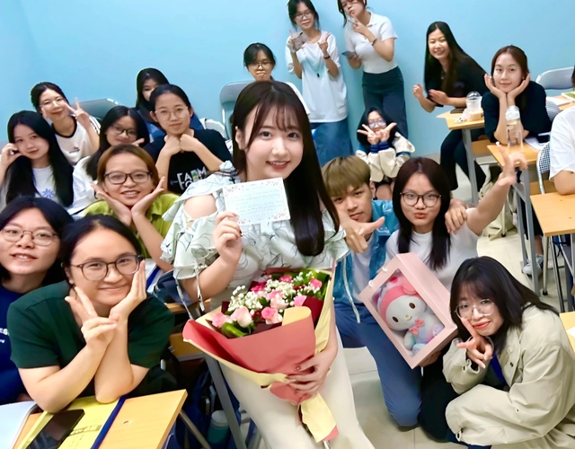 Giảng viên dạy tiếng Nhật xinh đẹp ‘hút hồn’ dân mạng - Ảnh 4. Giảng viên dạy tiếng Nhật xinh đẹp ‘hút hồn’ dân mạng - Ảnh 4.