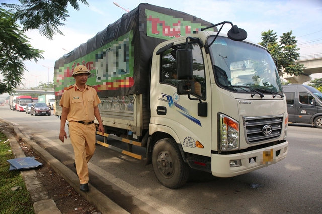 TP.HCM tổng lực chống tội phạm, kiểm soát giao thông  trên QL1 - Ảnh 1.