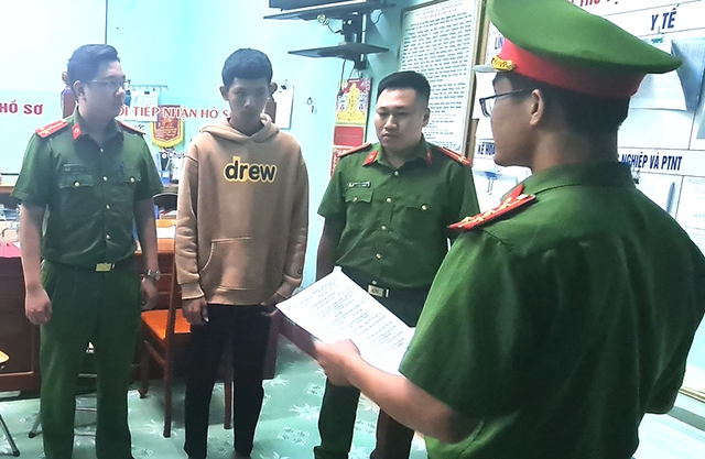 Quảng Bình: Khởi tố nam thanh niên trộm chấn lưu trên tàu cá của ngư dân  - Ảnh 1.