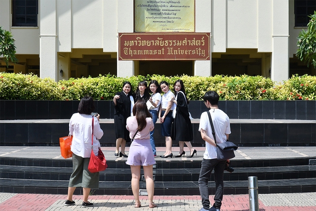 Trường đại học Thái Lan cho phép sinh viên nghỉ học vì vấn đề kinh nguyệt - Ảnh 1.