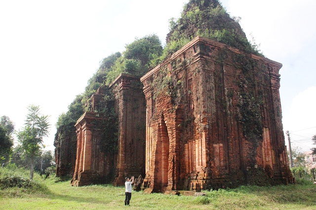 'Giải mã' nguyên nhân tháp Chăm bị muối hóa sau trùng tu - Ảnh 1.