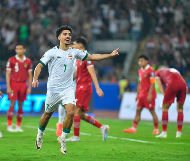 Đội tuyển Iraq thắng dễ Indonesia, chia sẻ ngôi đầu cùng đội tuyển Việt Nam - Ảnh 1.