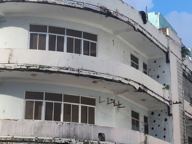 Di tích khách sạn Việt Cường - Quy Nhơn sắp bị tháo dỡ do xuống cấp - Ảnh 2.