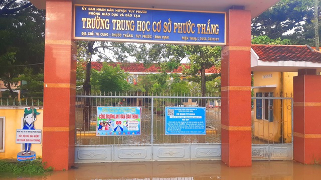 Bình Định: Hàng ngàn học sinh các xã khu đông nghỉ học do mưa lũ - Ảnh 1.