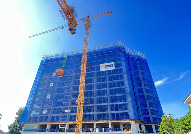 Tháp căn hộ Green Topaz của Bcons City đã thi công đến tầng 18 Tháp căn hộ Green Topaz của Bcons City đã thi công đến tầng 18