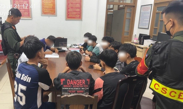 Đà Nẵng: Lực lượng 911 xóa sổ các nhóm mạng xã hội 'Thiếu máy thở', 'Kiến lửa' - Ảnh 1.