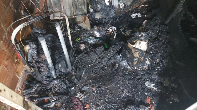 Bình Phước: Kịp thời khống chế vụ cháy 2 căn nhà trong khu dân cư - Ảnh 3.