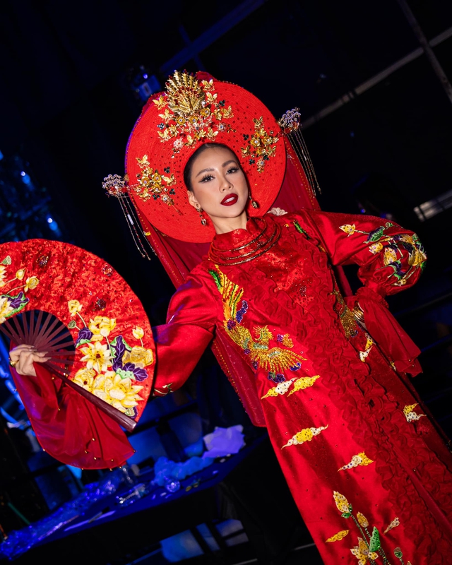 Bùi Quỳnh Hoa diễn trang phục dân tộc ấn tượng ở Miss Universe 2023 sau sự cố - Ảnh 3.