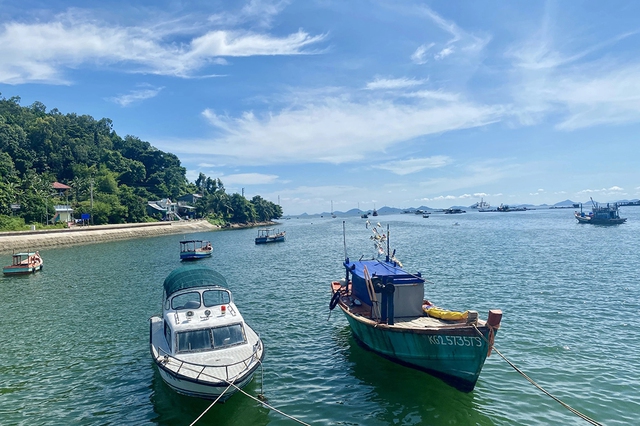 Lên đảo “Hải Tặc” - Ảnh 1. Lên đảo “Hải Tặc” - Ảnh 1.