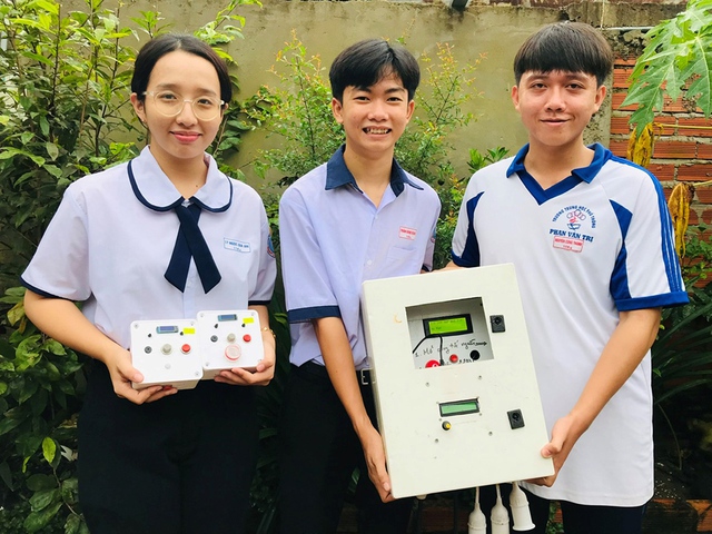 Học sinh sáng chế thiết bị báo cháy từ xa - Ảnh 1. Học sinh sáng chế thiết bị báo cháy từ xa - Ảnh 1.
