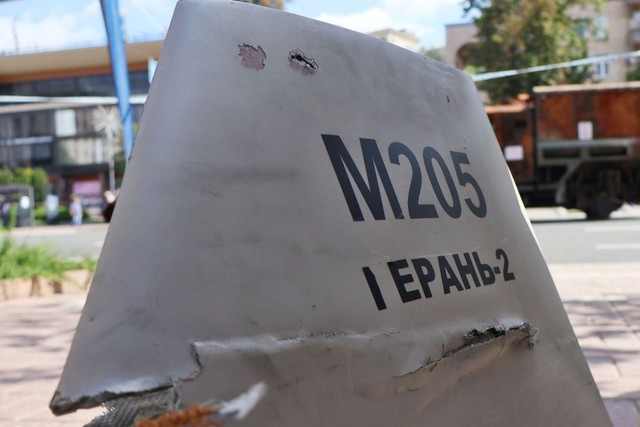 Ukraine bắn rơi hàng chục UAV cảm tử nhằm vào Kyiv - Ảnh 1. Ukraine bắn rơi hàng chục UAV cảm tử nhằm vào Kyiv - Ảnh 1.