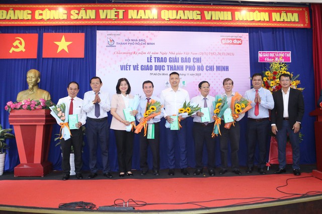 Báo Thanh Niên đạt giải Báo chí vì sự nghiệp phát triển giáo dục TP.HCM - Ảnh 2.