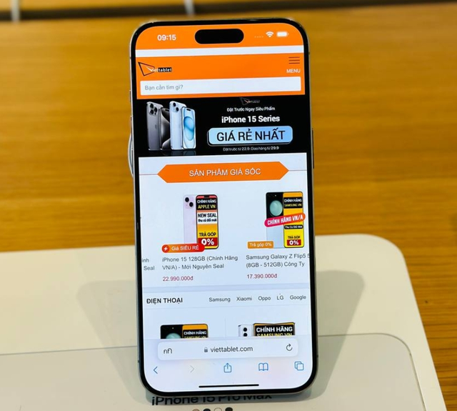 iPhone 15 Pro Max chính hãng giảm giá mạnh thời điểm cuối năm - Ảnh 2. iPhone 15 Pro Max chính hãng giảm giá mạnh thời điểm cuối năm - Ảnh 2.