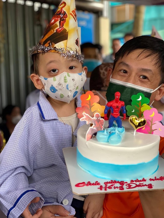 Yêu thương gói gọn trong từng suất cơm 0 đồng - Ảnh 3. Yêu thương gói gọn trong từng suất cơm 0 đồng - Ảnh 3.