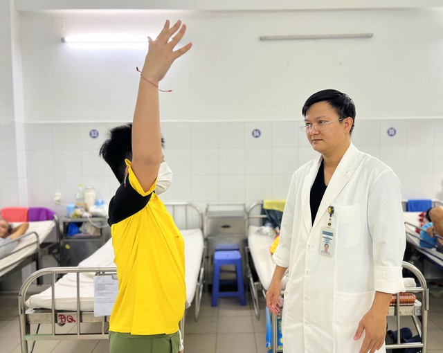 Hy hữu: Cứu sống bé trai 10 tuổi tại Đà Nẵng bị đột quỵ não  - Ảnh 1.