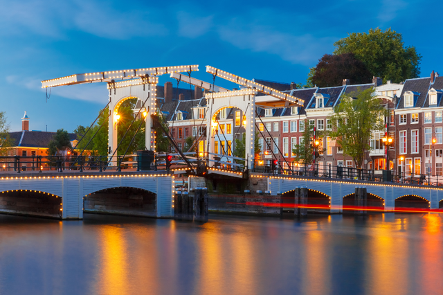 Thành phố kênh đào Amsterdam đẹp như tranh vẽ  - Ảnh 3.