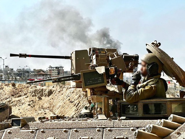 Binh sĩ Israel hoạt động bên trong Dải Gaza ngày 2.11Ảnh: IDF
