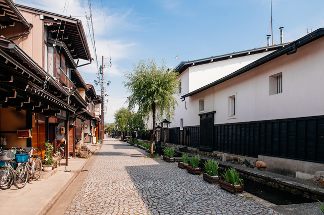 Khám phá vẻ đẹp lịch sử và văn hóa của khu phố cổ Hida Furukawa, Nhật Bản - Ảnh 4.