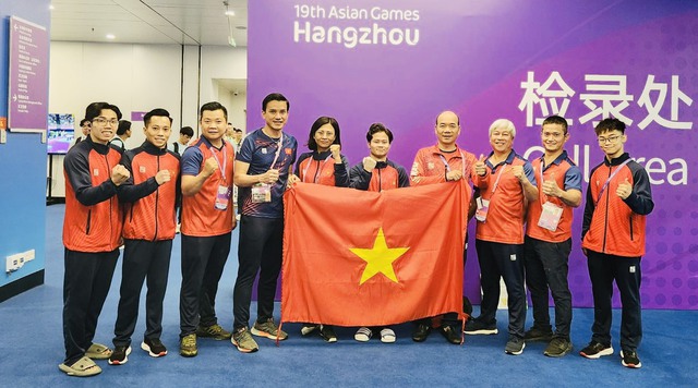 Á quân ASIAD 19 Nguyễn Văn Khánh Phong nhận thưởng lớn - Ảnh 3. Á quân ASIAD 19 Nguyễn Văn Khánh Phong nhận thưởng lớn - Ảnh 3.